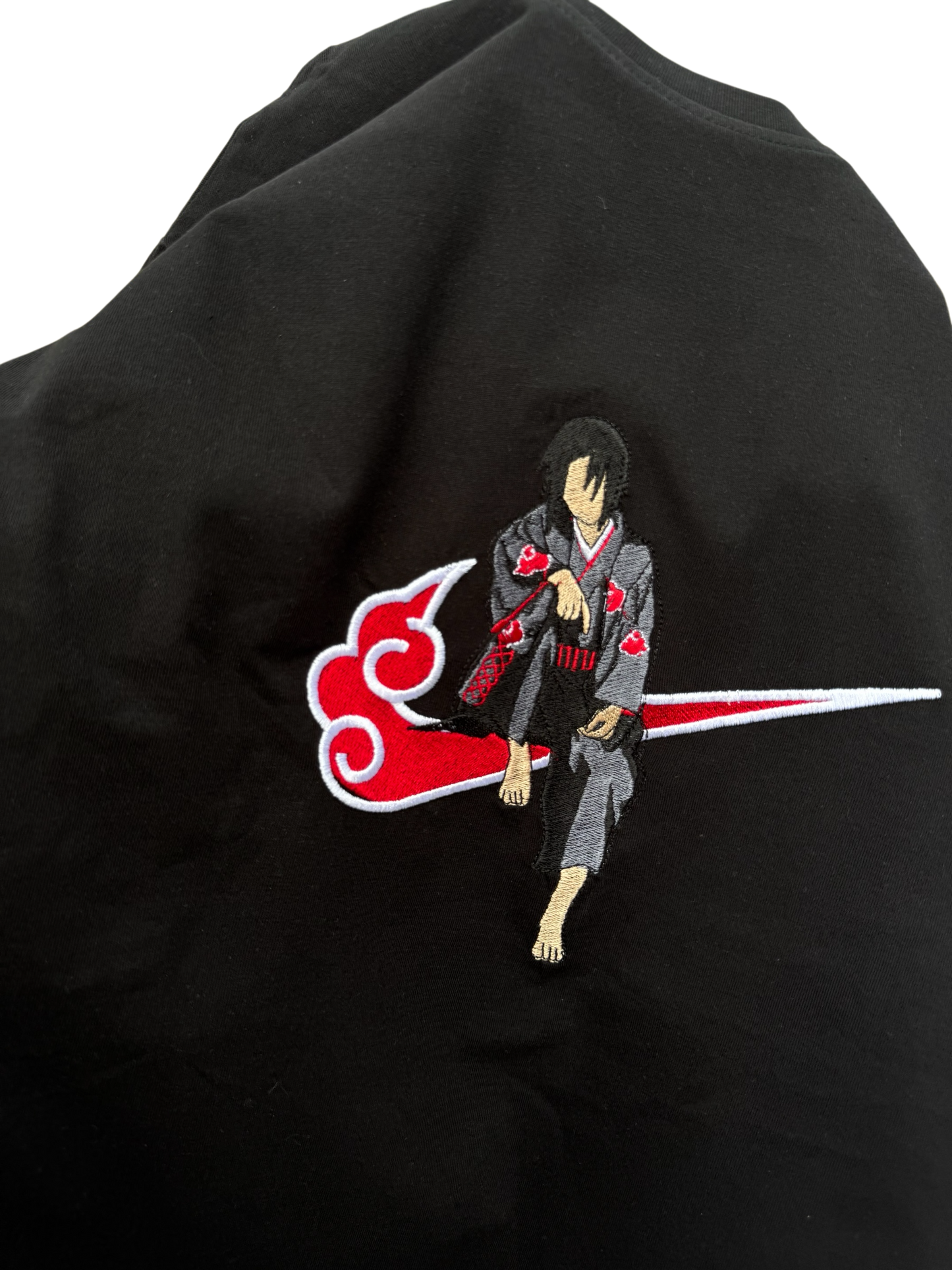 Tee-shirt Noir unisexe brodé - Itachi